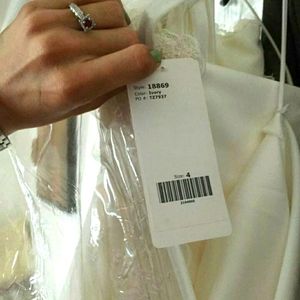 Wedding gown NEVER WORN